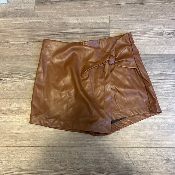 NEW Pleather Mini Skirt/Skort Brown Size Large - Picture 2 of 4